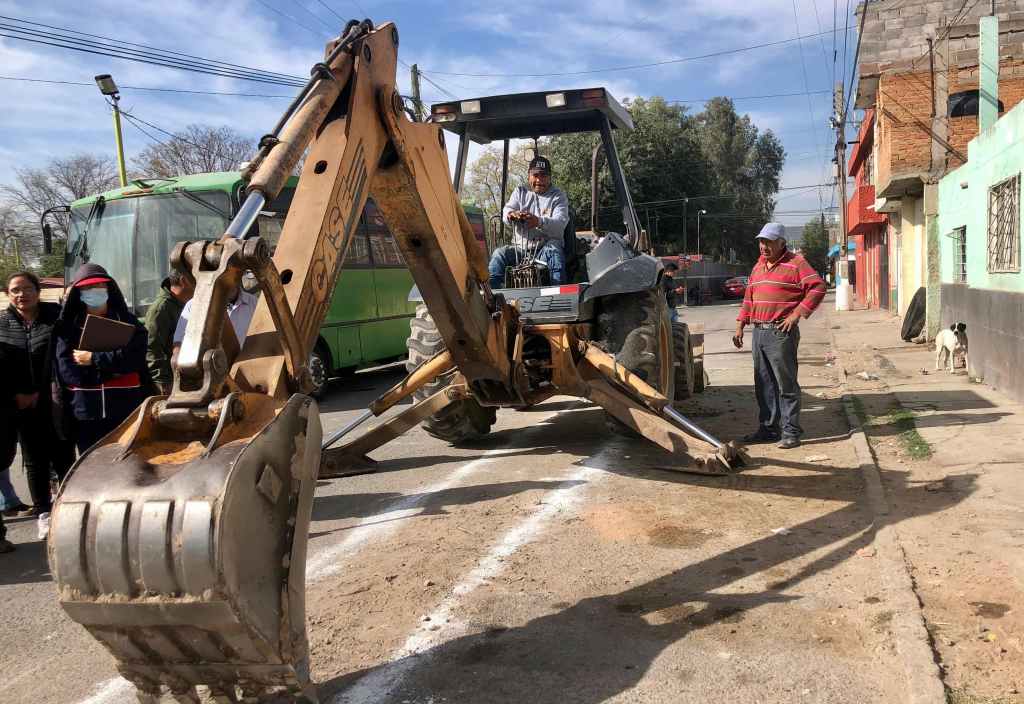 ANTE LA PERSISTENTE INDIFERENCIA DEL INTERAPAS, AYUNTAMIENTO DE SOLEDAD ATIENDE DESAZOLVE EN CABECERA&nbsp;MUNICIPAL