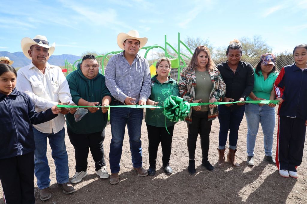 GOBIERNO ESTATAL ENTREGA ÁREA RECREATIVA EN APOYO A FAMILIAS EN&nbsp;GUADALCÁZAR