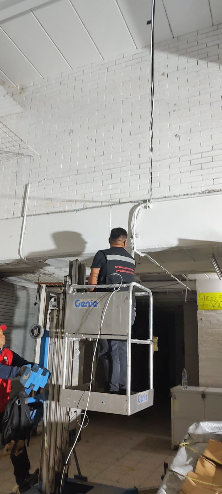 Gobierno de la Capital rehabilita la iluminación del Mercado República para fortalecer la&nbsp;seguridad