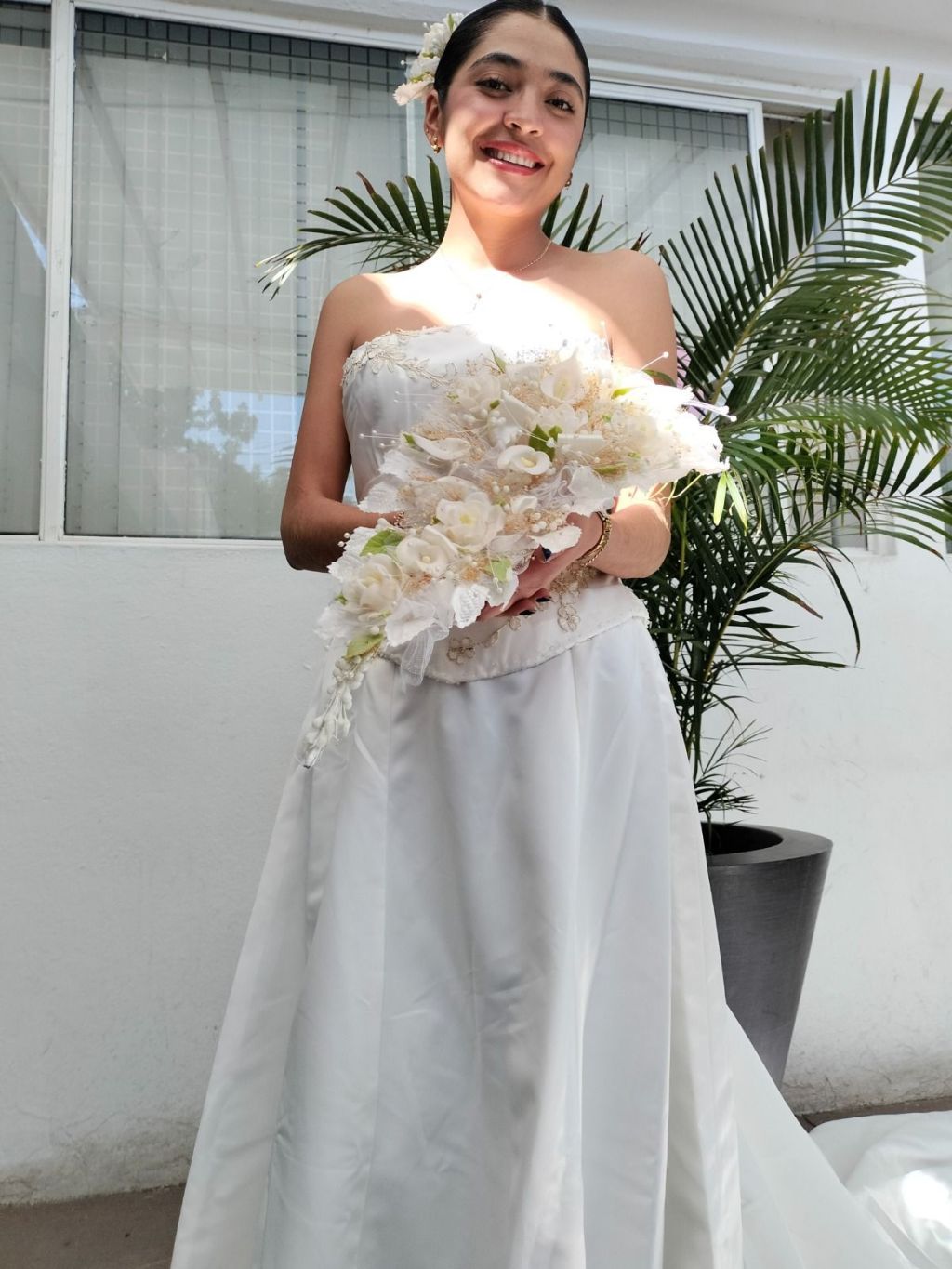 Si eres una de las novias que se casará este 14 de febrero en los matrimonios simultáneos del DIF Municipal: ¡ven por tu&nbsp;vestido!