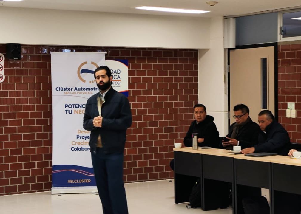 CLÚSTER AUTOMOTRIZ VALIDA NUEVO PLAN DE FORMACIÓN DE LA POLITÉCNICA