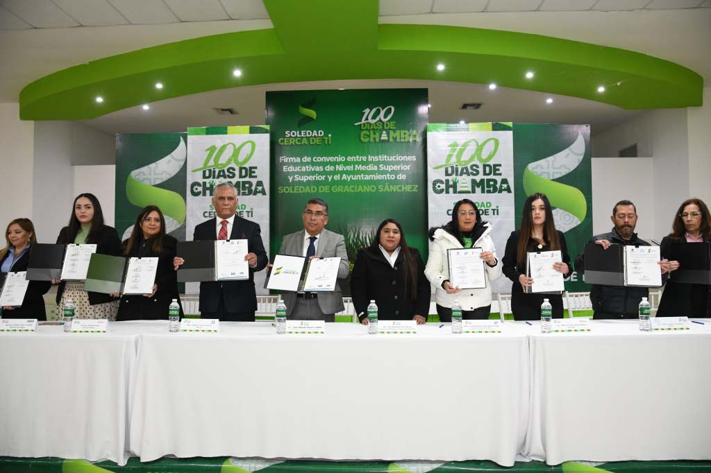 ALCALDE JUAN MANUEL NAVARRO SIGNA CONVENIO CON UNIVERSIDADES PARA BRINDAR DESCUENTOS Y OPORTUNIDADES DE&nbsp;ESTUDIO