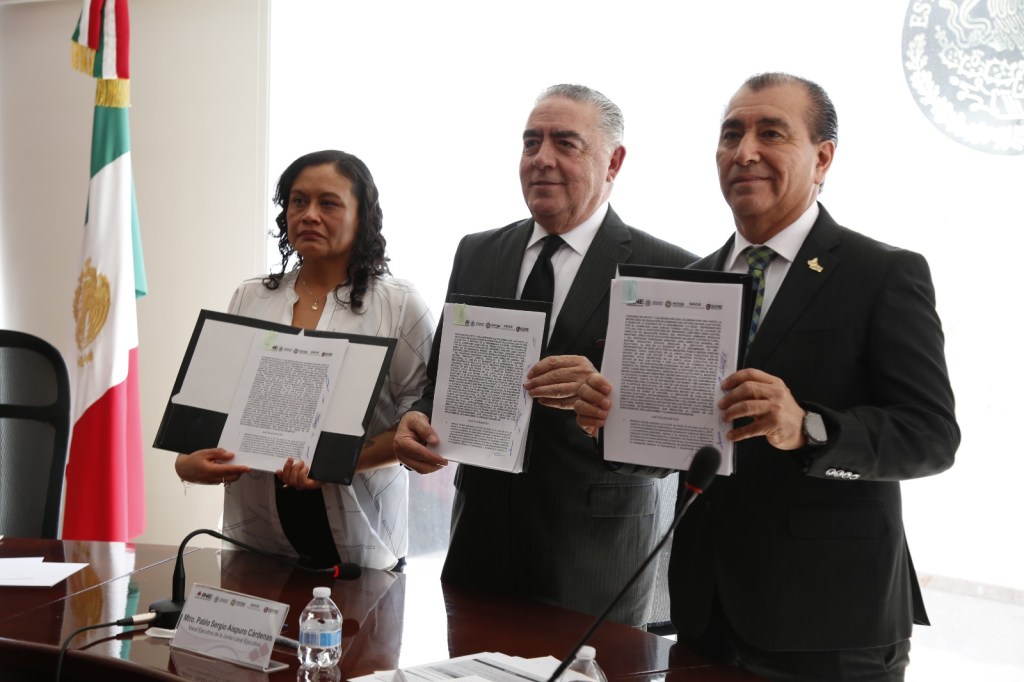 CEEPAC firma convenio de colaboración con INE y SEGE
