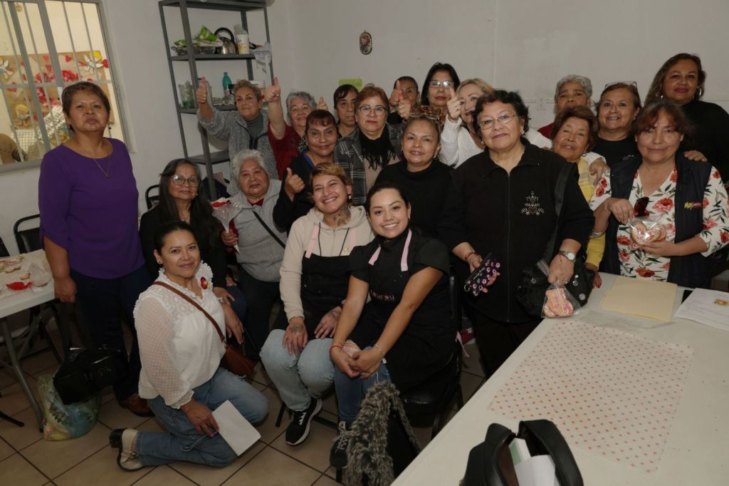 Adultos mayores se preparan para festejar el Mes del Amor y la&nbsp;Amistad