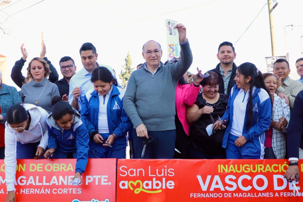 Renovado circuito vial en torno a la secundaria Dionisio Zavala, entrega el Alcalde&nbsp;Galindo