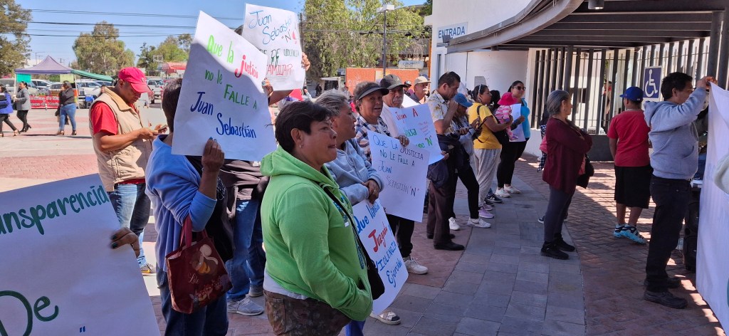 SE MANIFIESTAN EN PODER JUDICIAL POR MEN0R QUE SUFRIÓ MALTRAT0 FISICO Y PSIC0LÓGICO POR PARTE DE SU PROPIA&nbsp;MADRE.