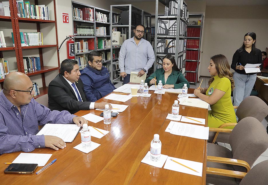 EN COMISIONES SE APROBÓ ENTREGAR EL RECONOCIMIENTO “MATILDE CABRERA IPIÑA DE CORSI” AÑO 2025 A LA MAESTRA BERENICE ANTONIETA CASTILLO&nbsp;CORTÉS