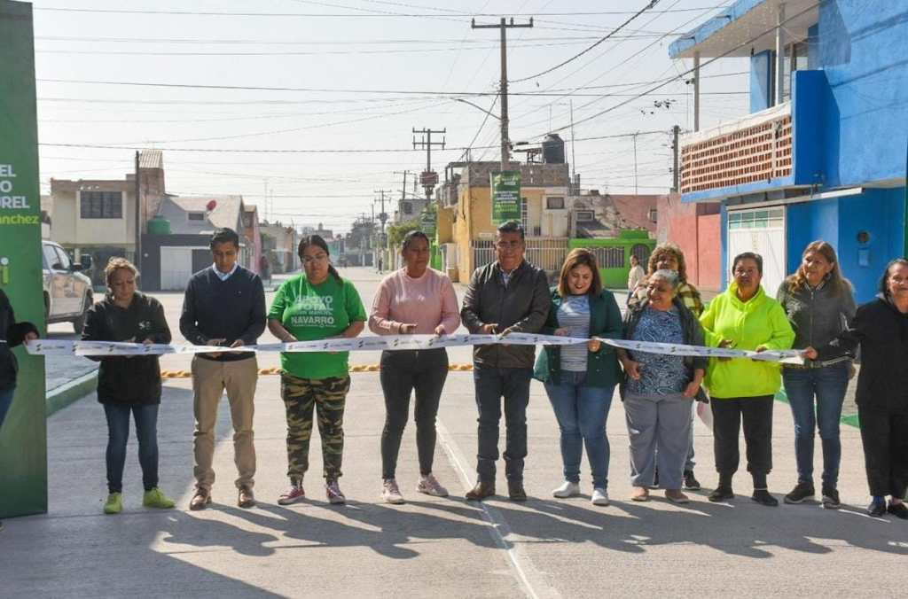 CON EL ANUNCIO DE MÁS OBRA URBANA, JUAN MANUEL NAVARRO ENTREGA PAVIMENTACIÓN DE CALLES EN LA COLONIA PRADERAS DEL&nbsp;MAUREL