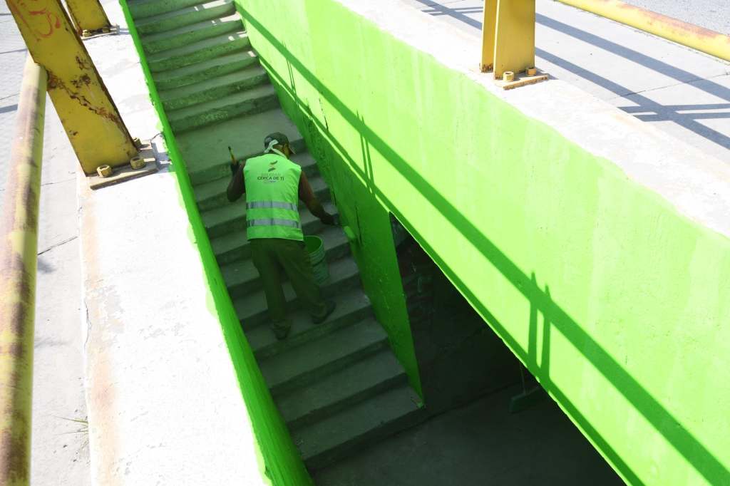 AYUNTAMIENTO DE SOLEDAD LIMPIA Y DEVUELVE FUNCIONALIDAD A PASO PEATONAL SUBTERRÁNEO EN CARRETERA A&nbsp;MATEHUALA