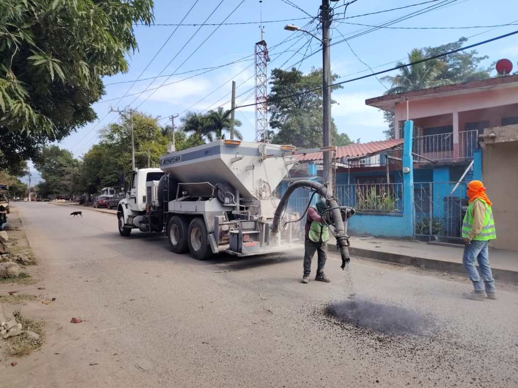 GOBIERNO ESTATAL INTERVINO 197 KILÓMETROS DE CAMINOS EN&nbsp;ENERO