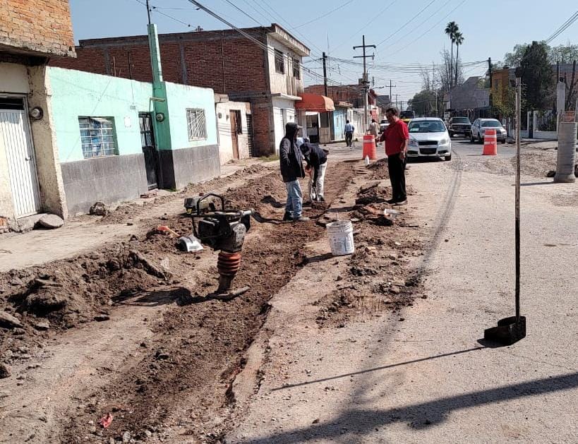 ANTE DESINTERÉS DE INTERAPAS, AYUNTAMIENTO DE SOLEDAD RESUELVE COLAPSO DE DRENAJE EN LA ZONA&nbsp;CENTRO