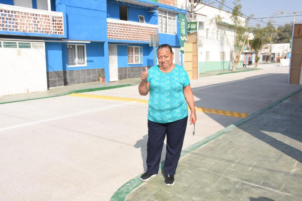 VECINOS DE PRADERAS DEL MAUREL CELEBRAN PAVIMENTACIÓN DE CALLES Y RECONOCEN VISIÓN DEL ALCALDE JUAN MANUEL&nbsp;NAVARRO
