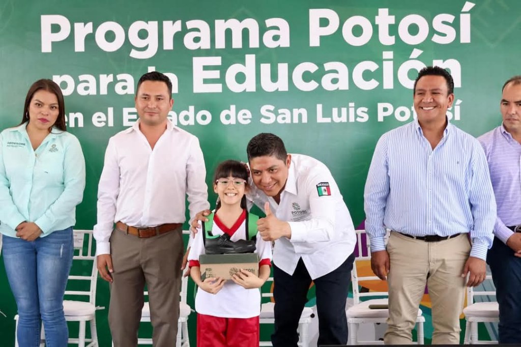 RICARDO GALLARDO FORTALECE COMPROMISO CON LA EDUCACIÓN DE LAS Y LOS&nbsp;POTOSINOS