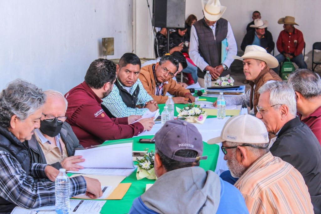 ISMAEL HERNÁNDEZ IMPULSA EL DESARROLLO DEL CAMPO EN VILLA DE&nbsp;REYES