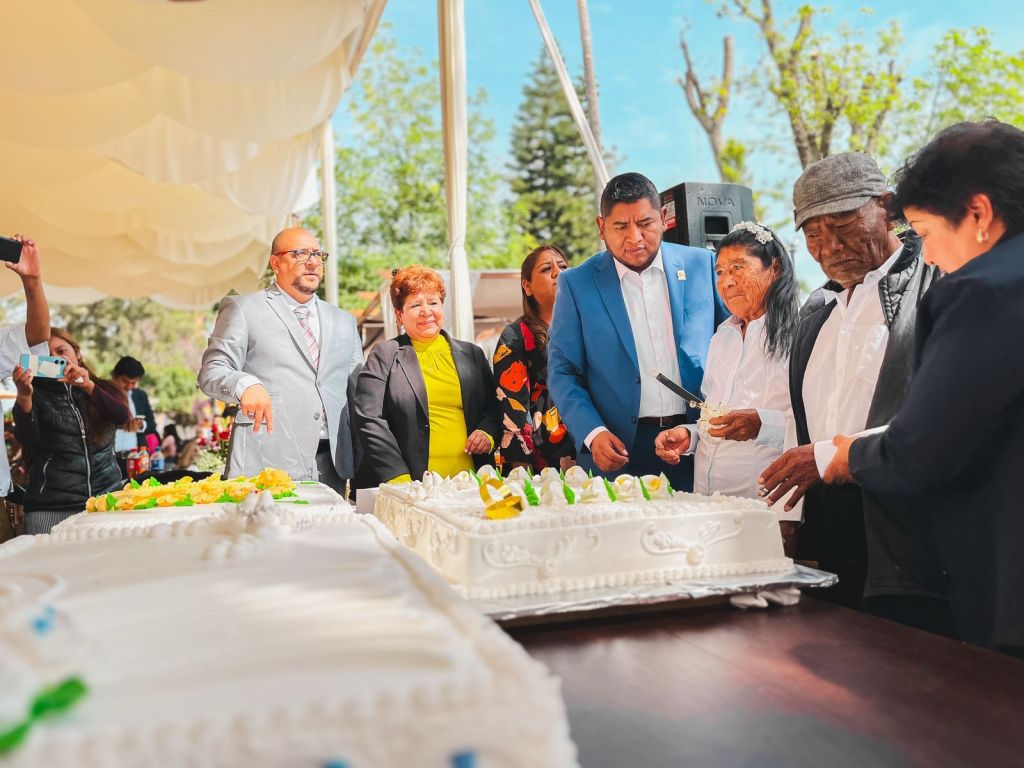 PRESIDENTE MUNICIPAL DE VILLA DE REYES CELEBRA 58 MATRIMONIOS&nbsp;COLECTIVOS