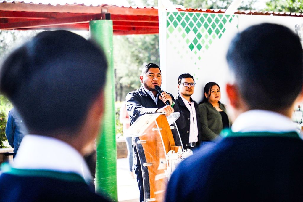 ISMAEL HERNÁNDEZ REFRENDA SU COMPROMISO CON LA EDUCACIÓN EN VILLA DE&nbsp;REYES