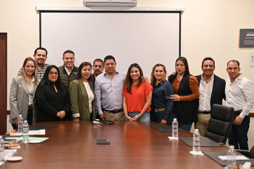 EN REUNIÓN CON ALCALDES RICARDO GALLARDO COMPROMETE MÁS APOYO PARA EL&nbsp;ALTIPLANO