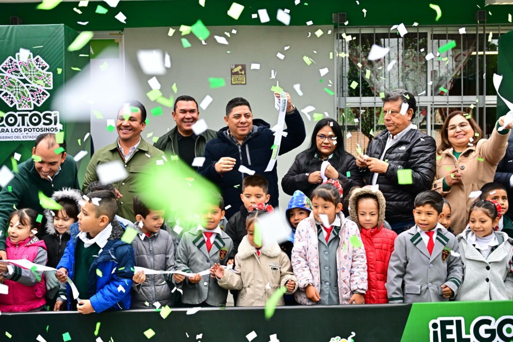 RICARDO GALLARDO ENTREGA NUEVAS AULAS Y REHABILITACIÓN DE ESCUELA EN&nbsp;RIOVERDE