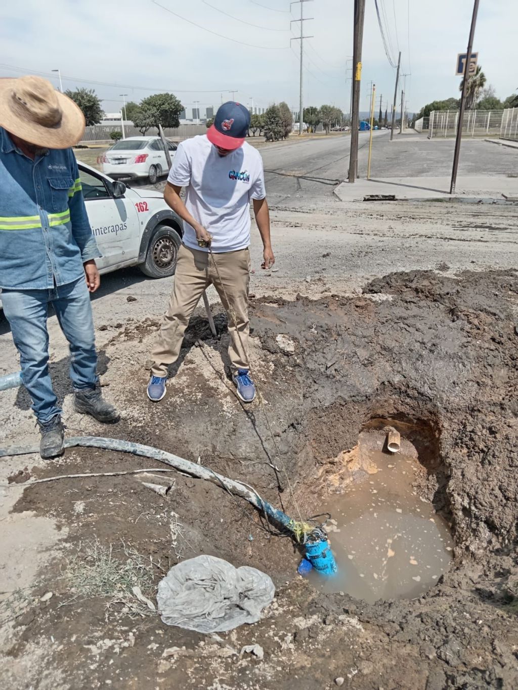 Interapas repara fuga en Eje&nbsp;122