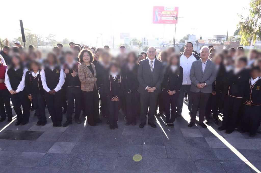 Gobierno de la Capital rinde honores a nuestro lábaro&nbsp;patrio