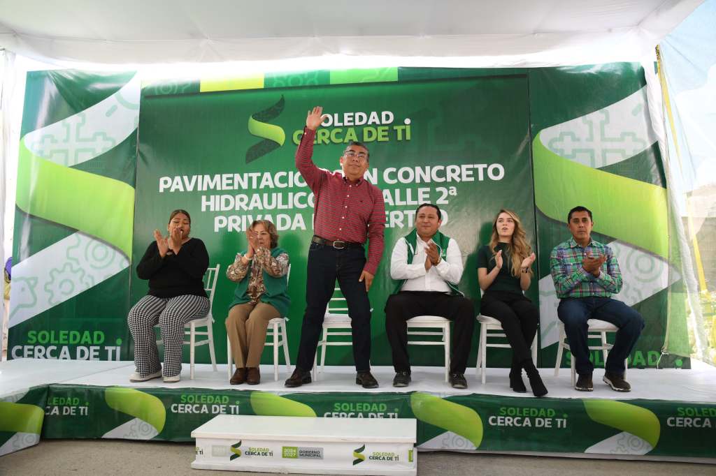 JUAN MANUEL NAVARRO AVANZA EN EL PLAN DE PAVIMENTACIÓN DE TODO SOLEDAD, AL ARRANCAR OBRA URBANA EN EL&nbsp;MORRO