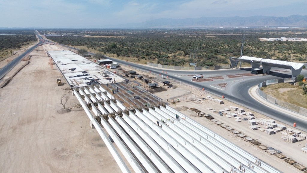 PUENTE VEHICULAR EN VILLA DE REYES REGISTRA AVANCE DEL 75 POR CIENTO