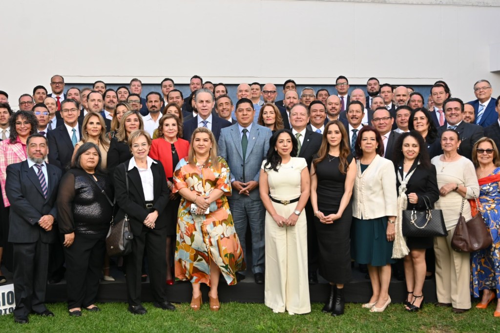 RICARDO GALLARDO RECONOCE A LAS Y LOS NOTARIOS POR APOYO AL PROGRAMA DE VIVIENDA