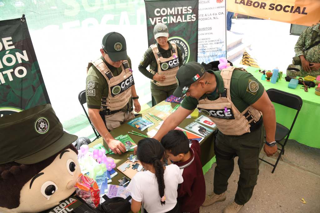 FERIA DE SEGURIDAD Y SERVICIOS ATENDIÓ A FAMILIAS SOLEDENSES EN LA PLAZA&nbsp;PRINCIPAL