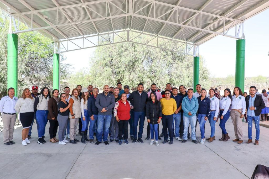 ISMAEL HERNÁNDEZ ENTREGA TECHADO EN ESCUELA DE VILLA DE&nbsp;REYES