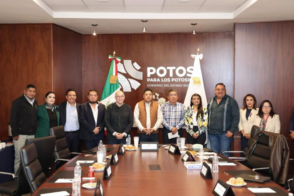 ISMAEL HERNÁNDEZ PARTICIPA EN LA 1RA SESIÓN DE LA COMISIÓN METROPOLITANA Y DE CONURBACIÓN DE DESARROLLO URBANO DE&nbsp;SLP