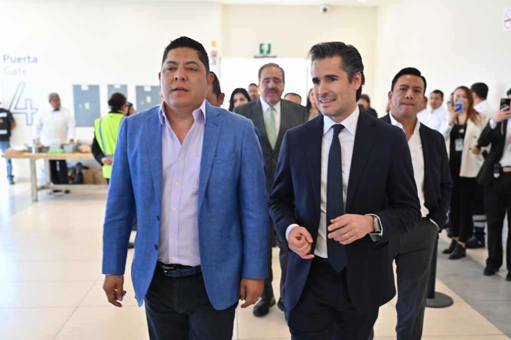 RECONOCE OMA, AL GOBIERNO ESTATAL POR IMPULSO A CONECTIVIDAD AÉREA DE SLP