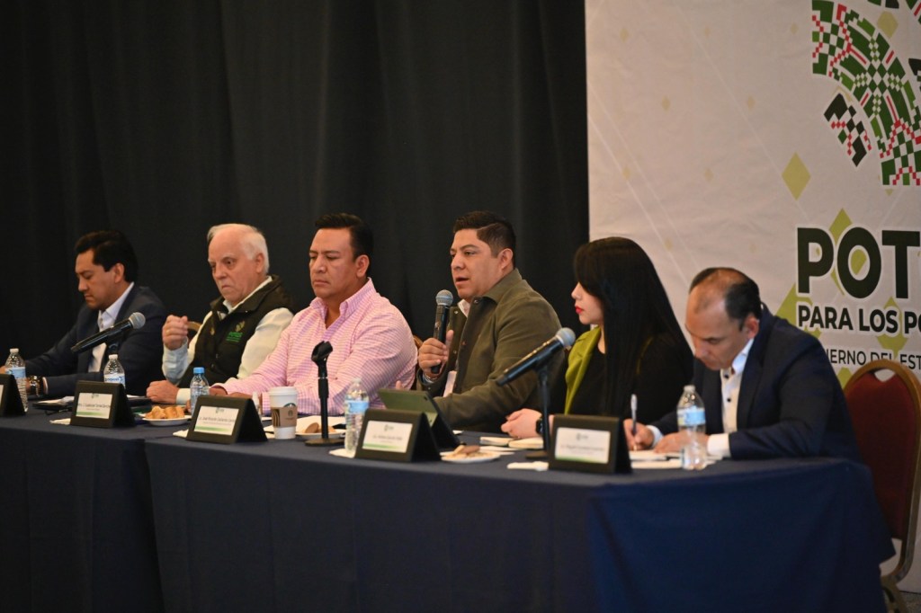 PIDE RICARDO GALLARDO A SU GABINETE MÁS APOYO A LAS Y LOS POTOSINOS