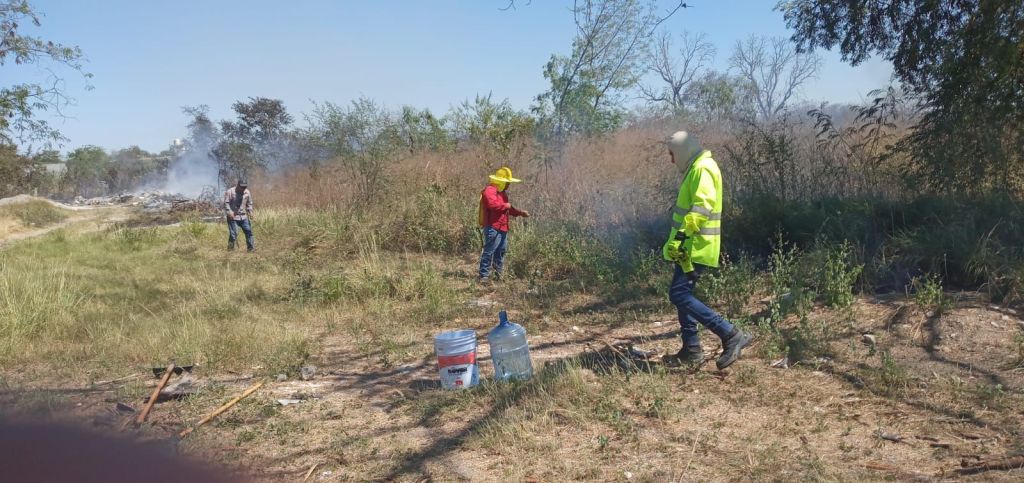 AUTORIDADES DE LOS TRES NIVELES TRABAJAN EN INCENDIO EN CERRITOS