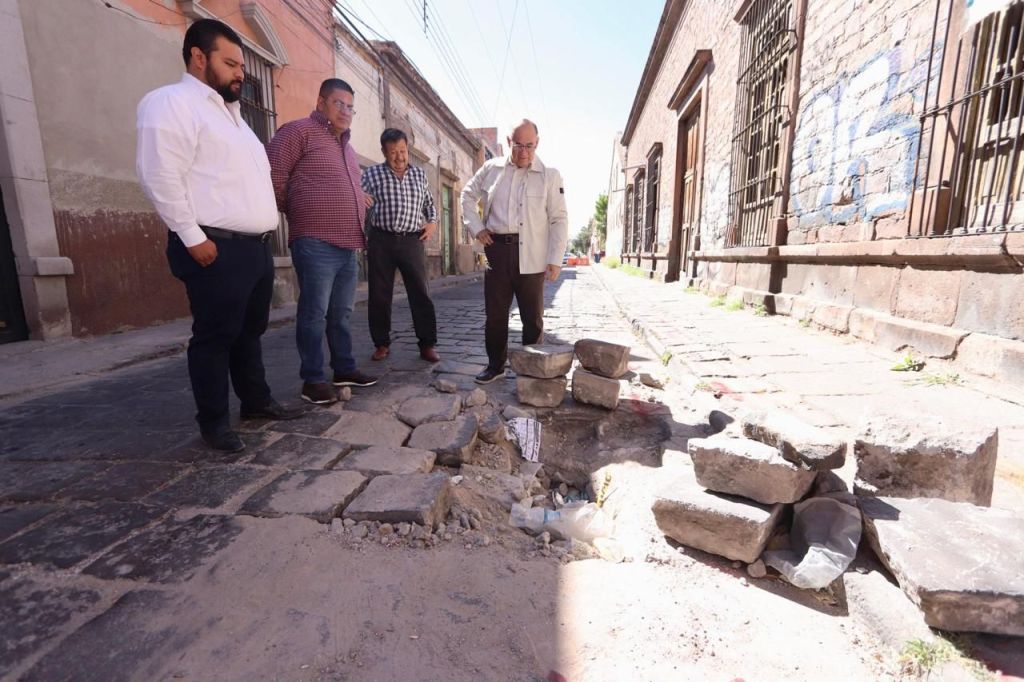 En solo 18 horas, Gobierno de la Capital rehabilita hundimiento en calle Parrodi