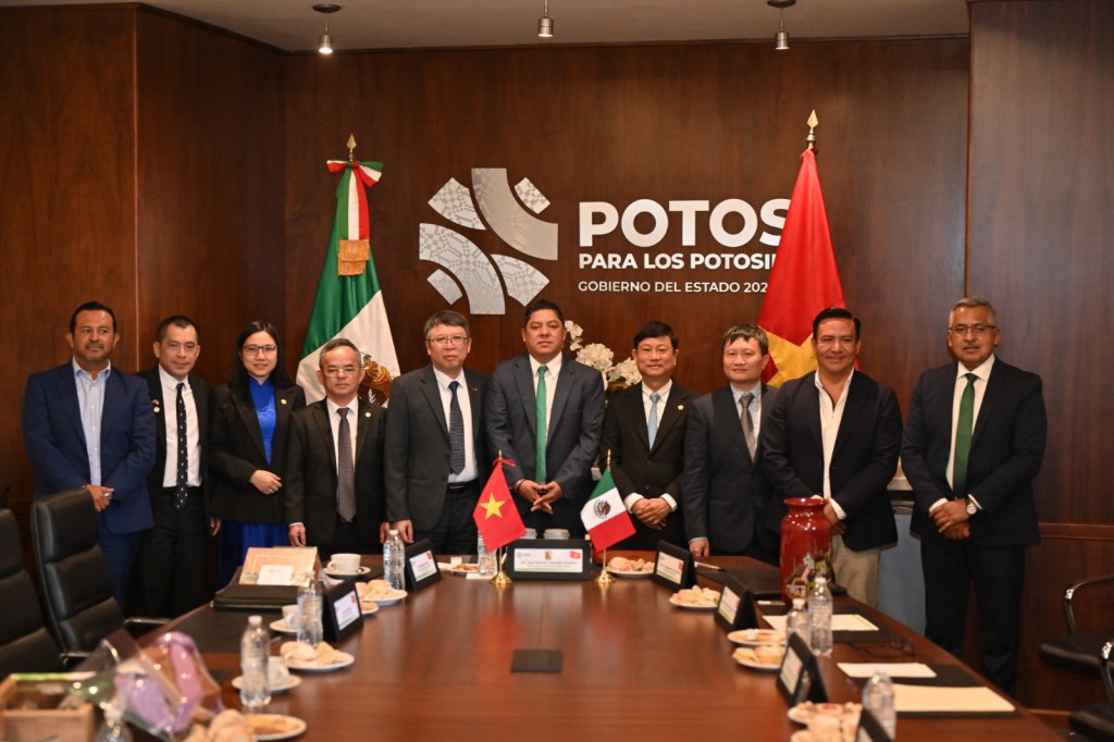 RICARDO GALLARDO CONTINÚA PROMOVIENDO A SAN LUIS POTOSÍ A NIVEL MUNDIAL