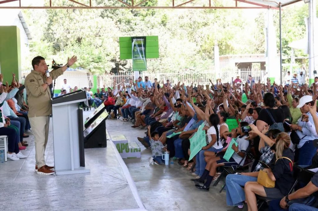 GOBIERNO ESTATAL BRINDA CERTEZA JURÍDICA A FAMILIAS DE MEXQUITIC