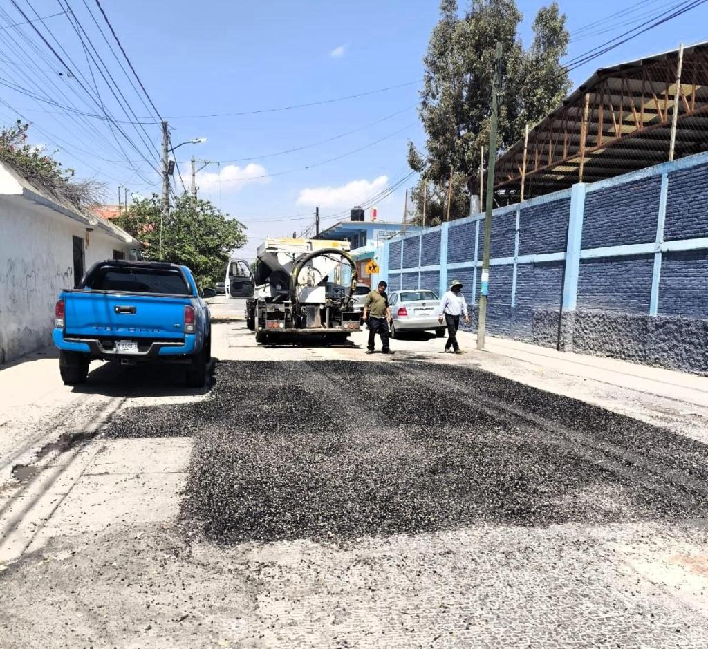 Gobierno de la Capital atiende baches en más de 300 colonias con apoyo de reportes ciudadanos