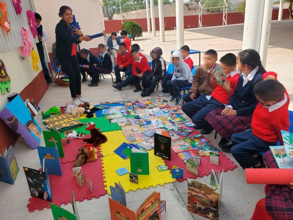 Cuentacuentos despierta la imaginación en la Primaria Municipal «Manuel Muro»