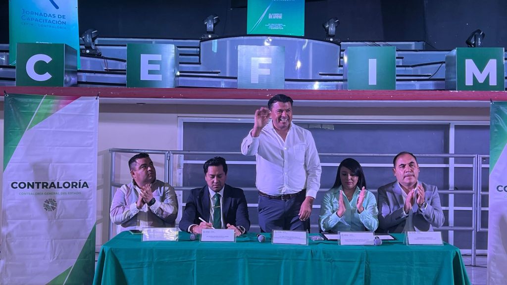 GOBIERNO ESTATAL CONCLUYÓ CON ÉXITO CURSO SOBRE OBRA PÚBLICA