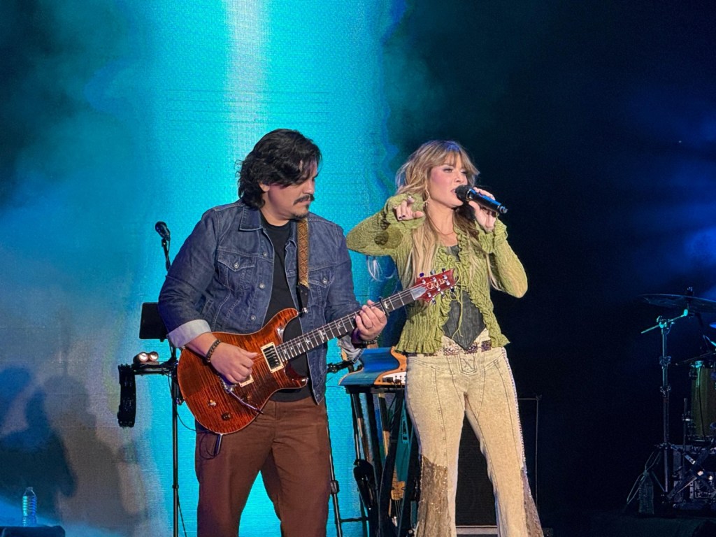 KANY GARCÍA HACE VIBRAR AL PARQUE TANGAMANGA