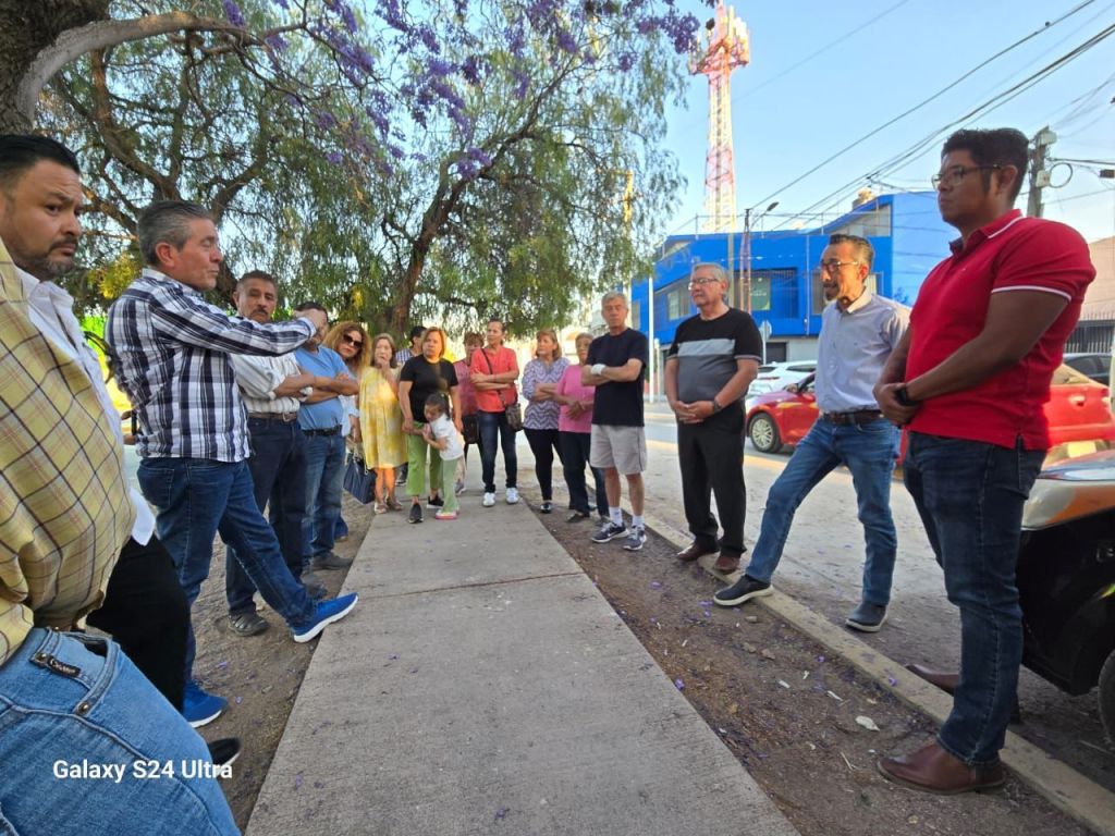 Interapas atiende problemática de drenaje colapsado en la colonia “Prados Glorieta”