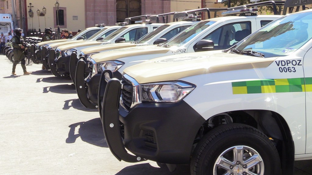 «UN PASO IMPORTANTE TRASCENDENTAL E HISTORÍCO HACIA LA SEGURIDAD EN VILLA DE POZOS CON LA ENTREGA DE NUEVAS PATRULLAS» JESUS JUAREZ&nbsp;HERNÁNDEZ