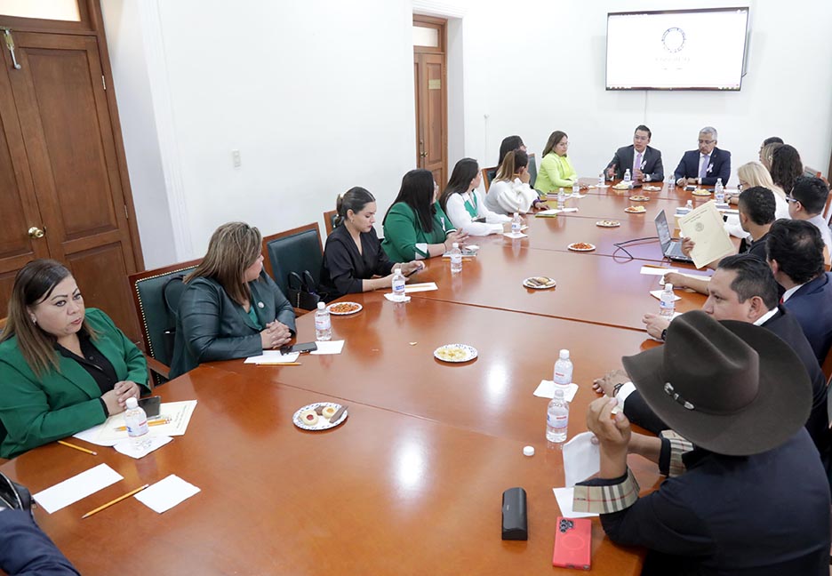 SE REUNIERON LEGISLADORAS Y LEGISLADORES CON FUNCIONARIOS DE SEGURIDAD Y DE PREVENCIÓN Y REINSERCIÓN SOCIAL, PARA CONOCER LAS CONDICIONES DEL SISTEMA PENITENCIARIO EN&nbsp;SLP