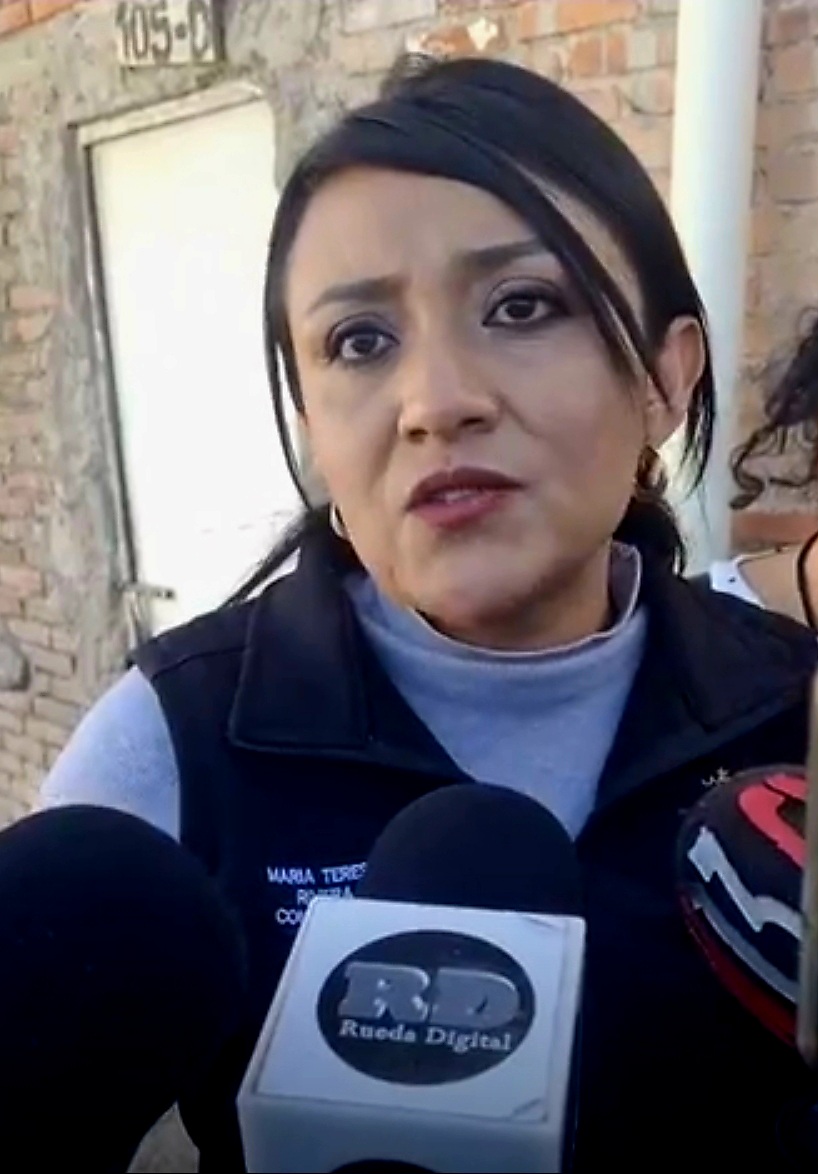CONCEJAL PRESIDENTA DE VILLA DE POZOS EXORTHO AL INTERAPAS PARA QUE INSTALE DRENAJES EN ESCUELAS Y COLONIAS DEL&nbsp;MUNICIPIO.