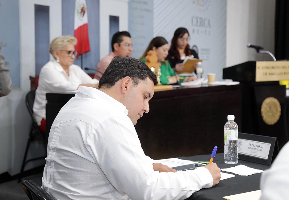 SE TRABAJARÁ EN COORDINACIÓN CON LA CIUDADANÍA PARA IMPULSAR UNA LEY QUE RECONOZCA Y PROTEJA EL TRABAJO DE LAS PERSONAS&nbsp;CUIDADORAS