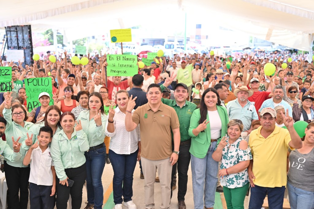 RICARDO GALLARDO ENTREGA MÁS OBRAS EN EL NARANJO