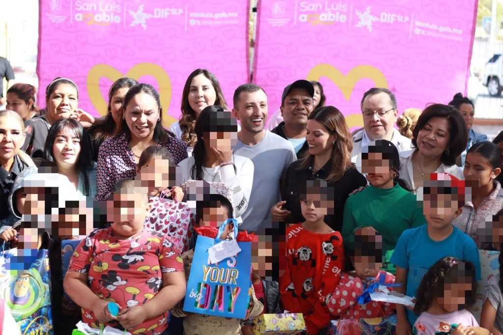 Llevan alegría DIF Capitalino y Aeroméxico a niñas y niños de la Delegación La Pila