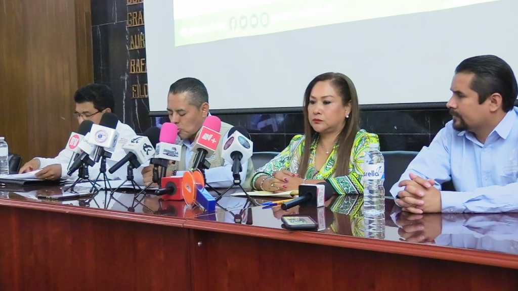 INCANSABLE TRABAJO CONTRA INCENDIOS FORESTALES