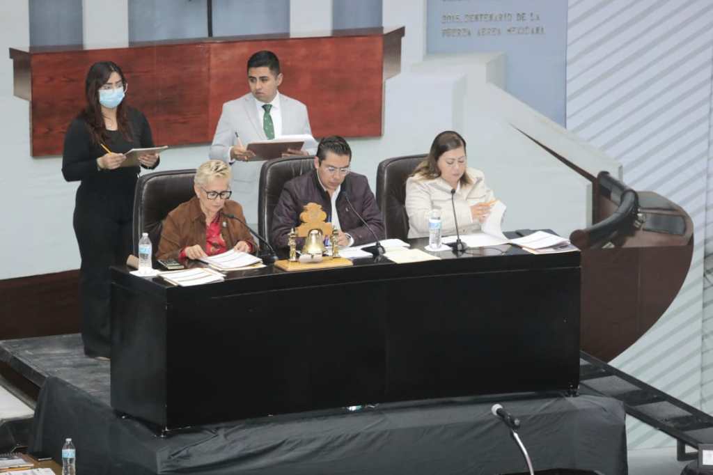 AUTORIDADES DEL SECTOR SALUD Y CIUDADANÍA DEBER FORTALECER MEDIDAS DE PREVENCIÓN PARA EVITAR LA GRIPE&nbsp;AVIAR