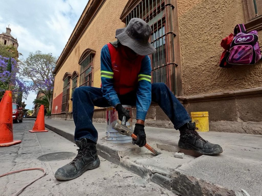 Gobierno de la Capital da mantenimiento permanente a los jardines y plazas más emblemáticos del Centro&nbsp;Histórico